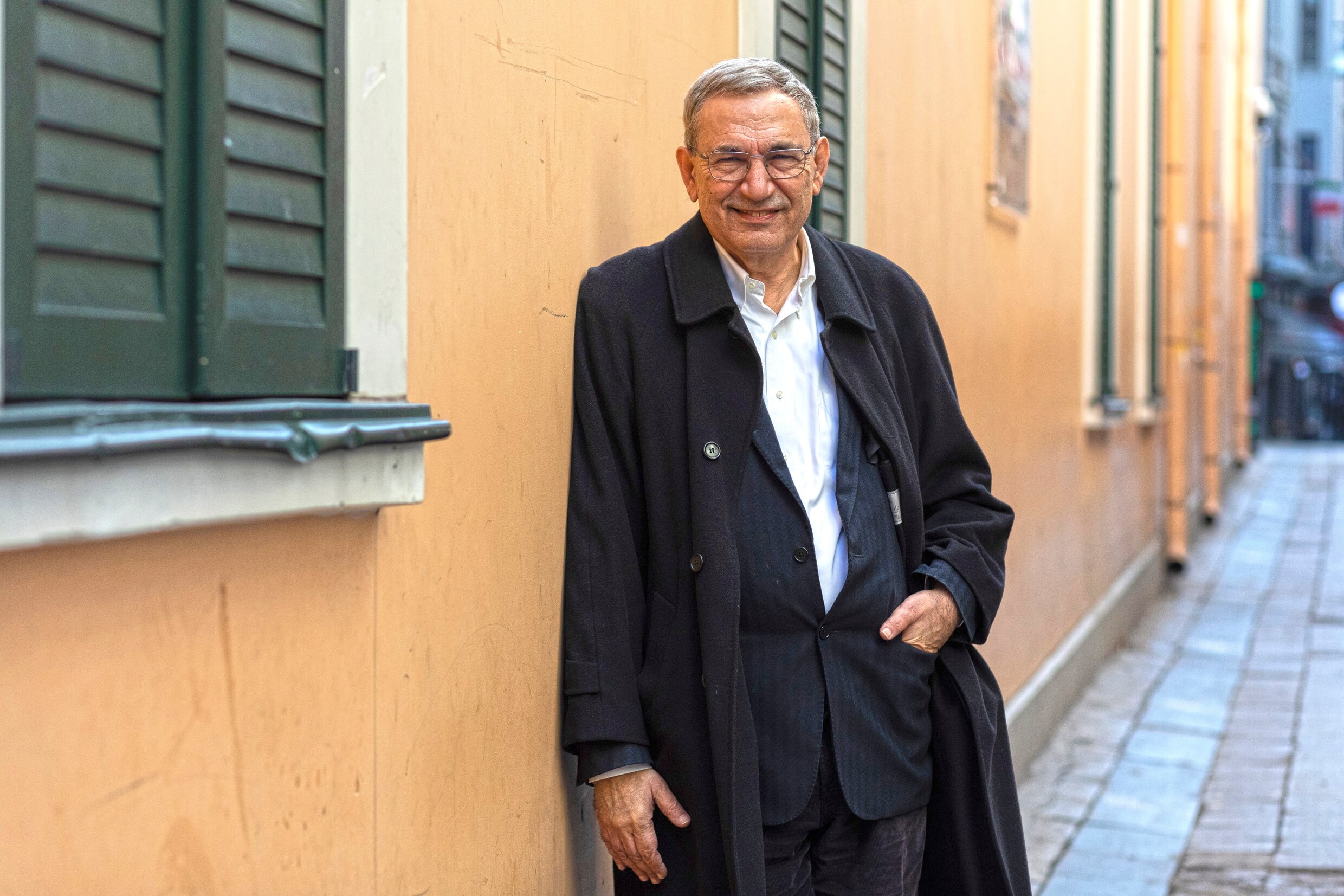 Nobelprijswinnaar Orhan Pamuk Dat Ik Een Bodyguard Nodig Heb Is Een