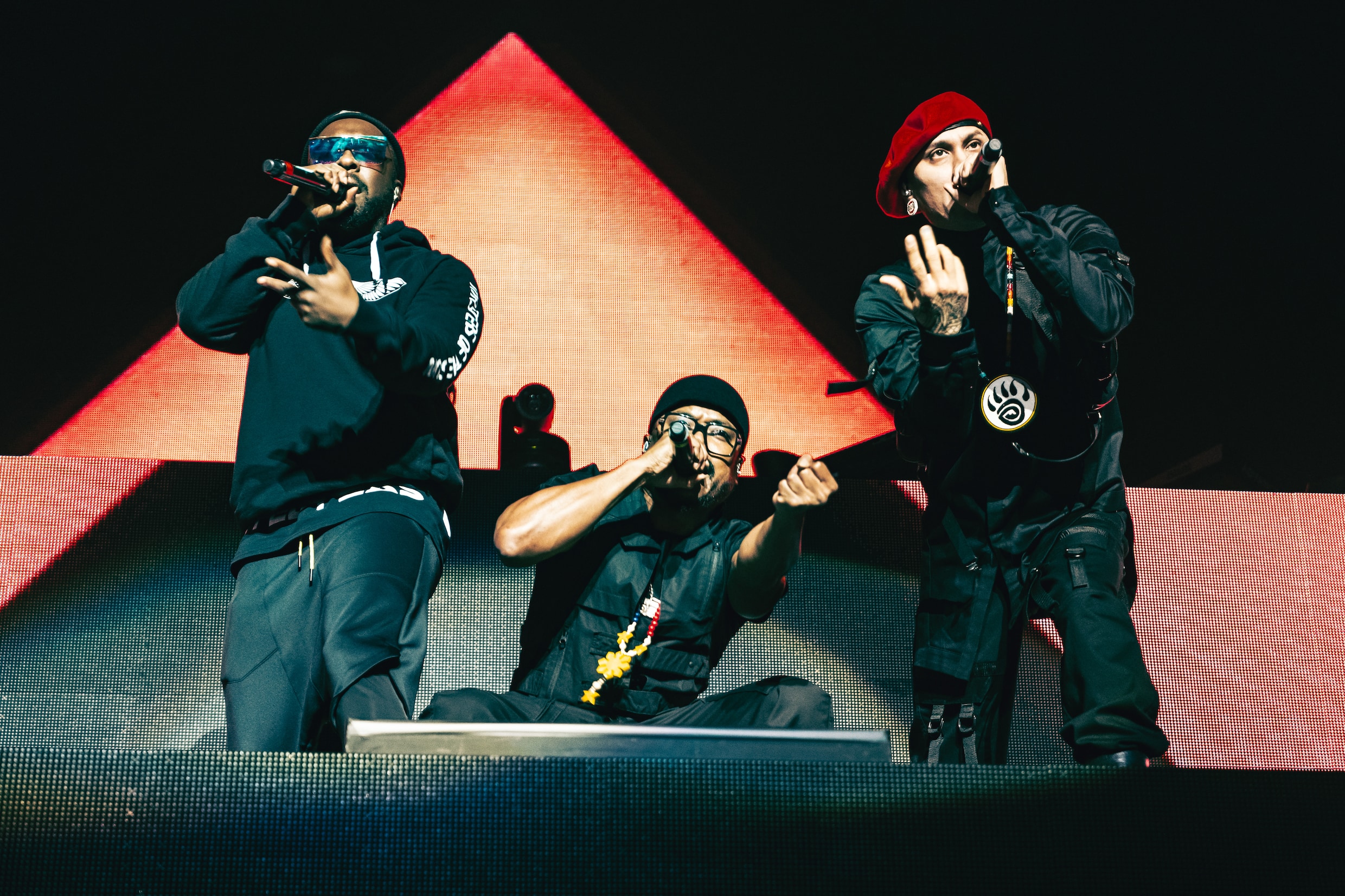The Black Eyed Peas in Vorst: naast het ritme, naast de toon | Humo ...