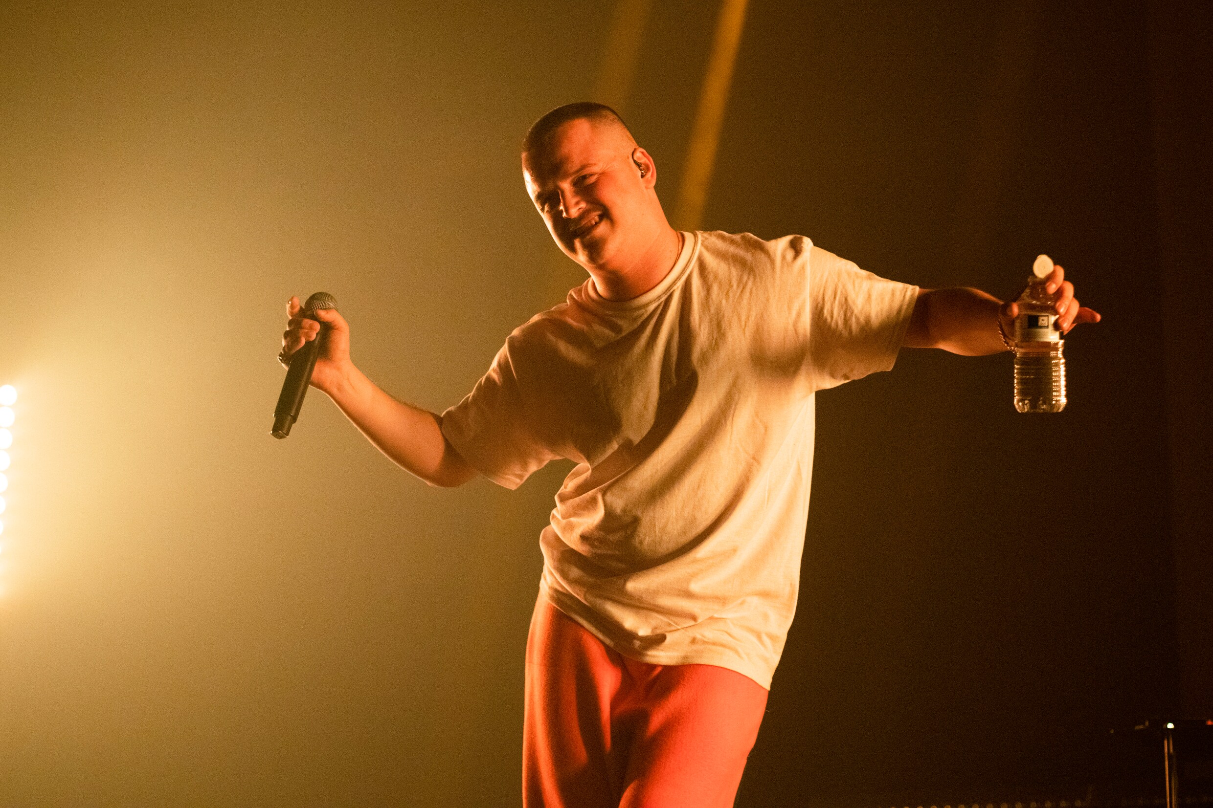 Glints in de AB: Boeken die handel, festivaljongens! | Humo: The Wild Site