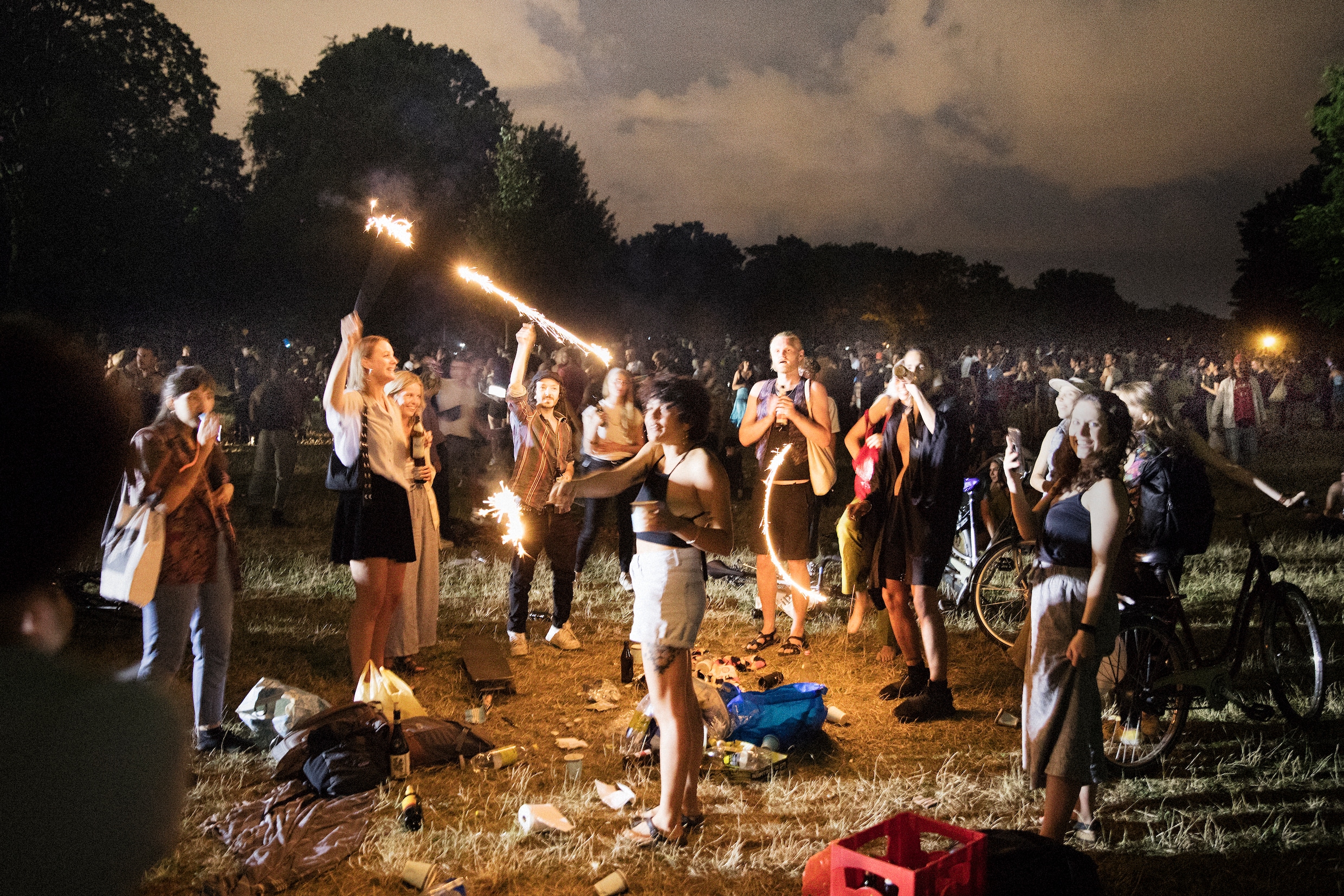 De clubs zijn dicht, maar in Berlijn is het elk weekend rave in het ...