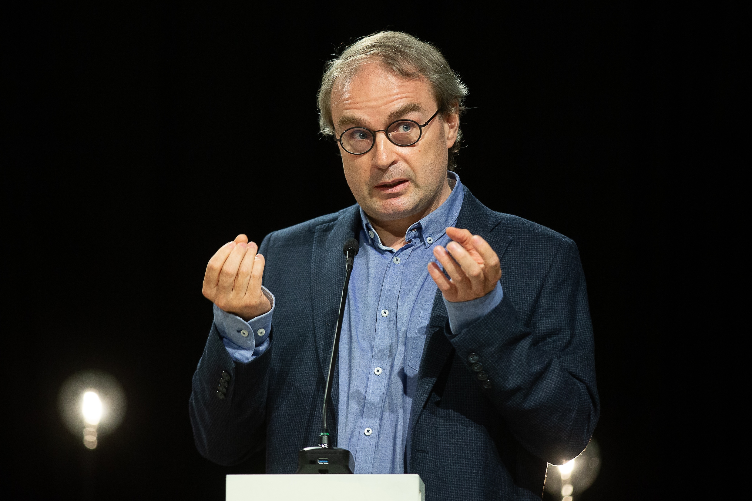 ‘We kunnen patiënten al beter behandelen, maar corona blijft een ...