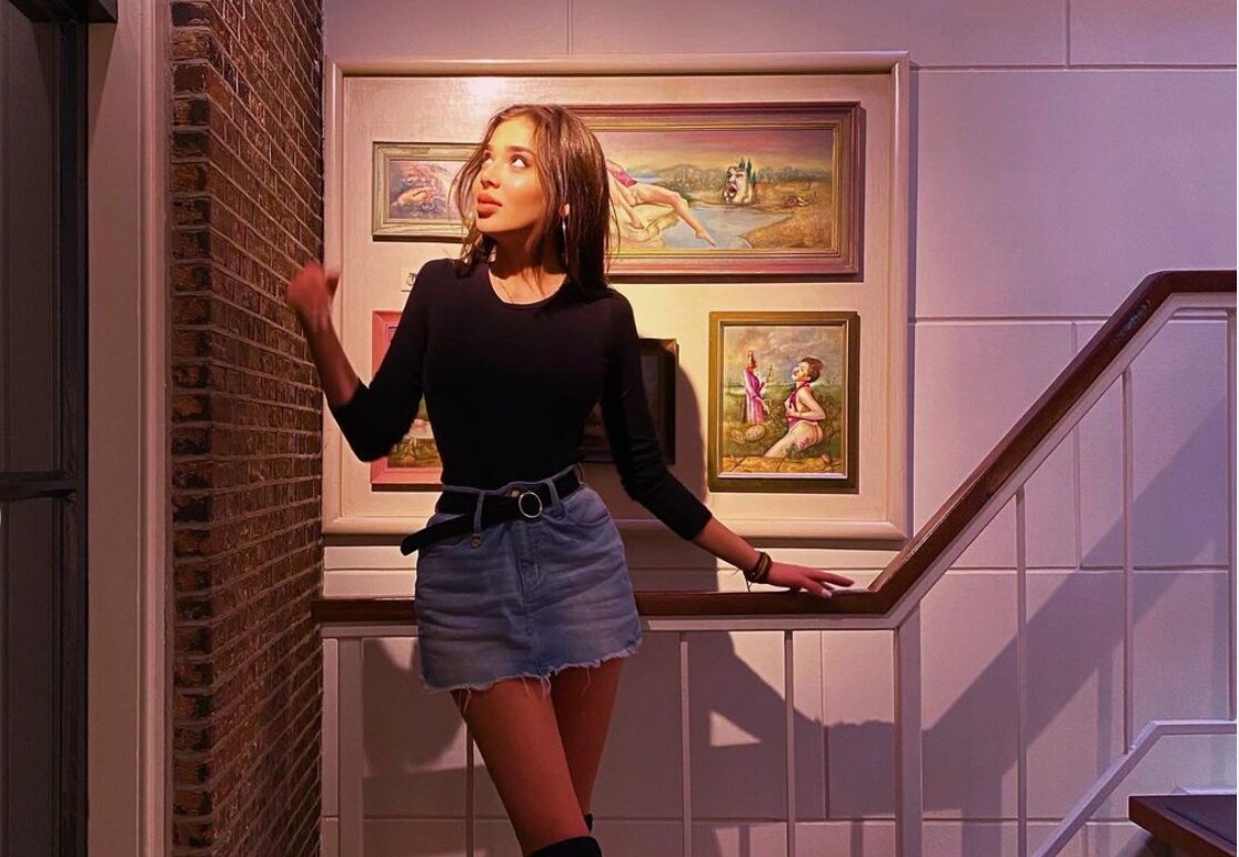 ‘Ik wil niet de gevangenis in.’ Turkse influencer vervolgd om foto in Amsterdams seksmuseum