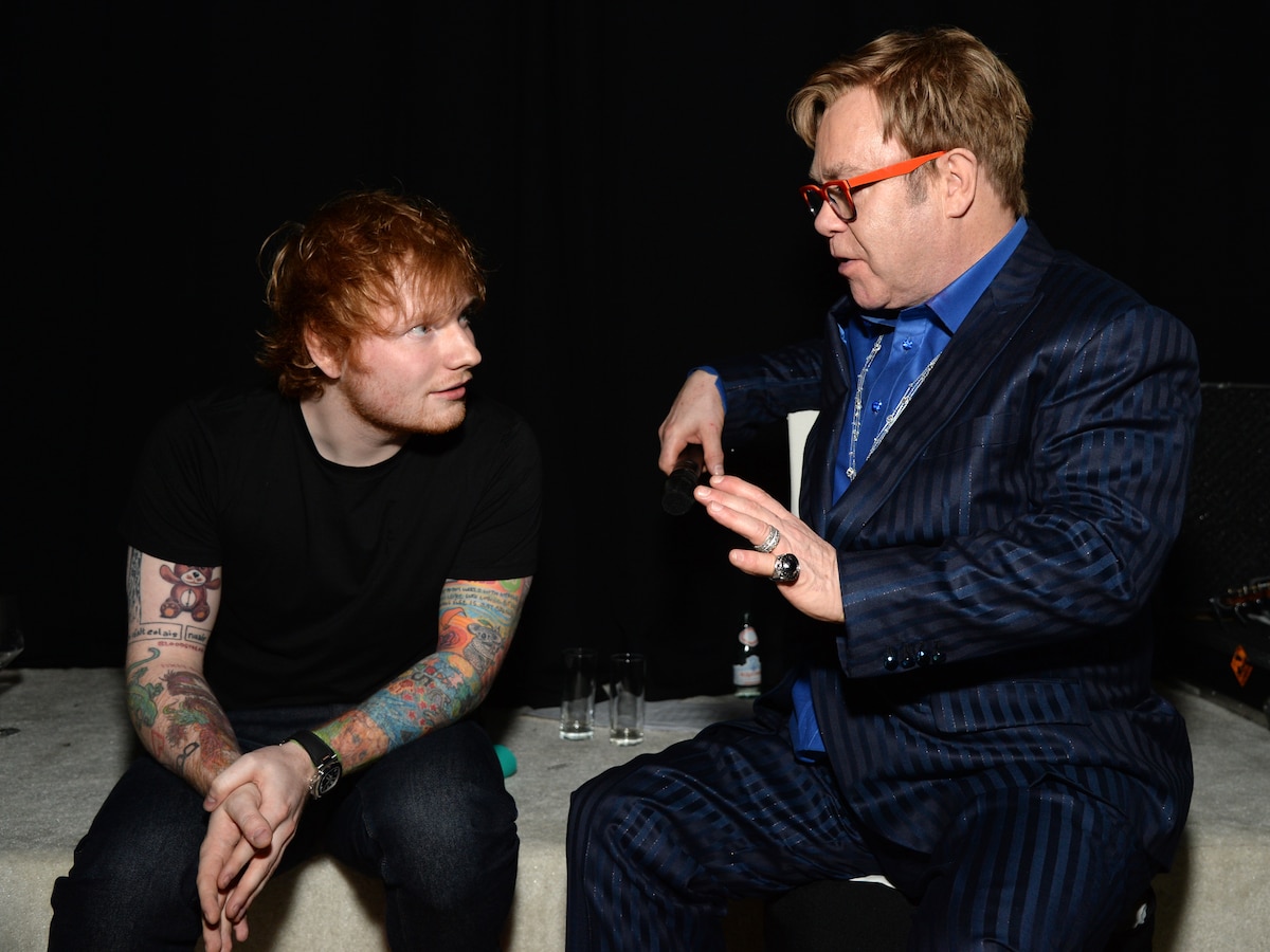 Ed Sheeran geeft Elton John een grote marmeren lul cadeau | Humo: The Wild  Site