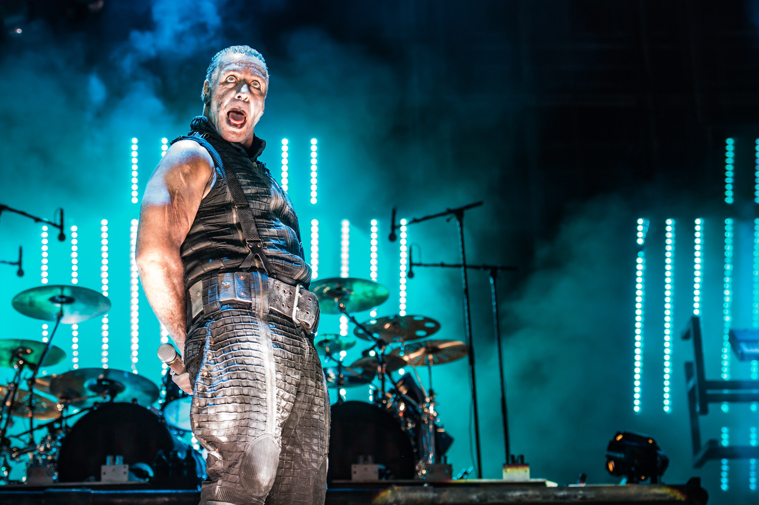 Rammstein straalt nieuw nummer door naar weerloze astronaut in ...