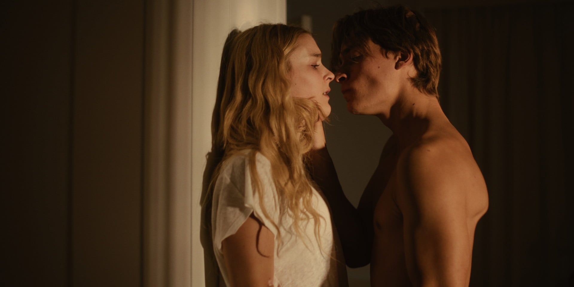 Pommelien Thijs scoort niet alleen in de Ultratop, maar ook op televisie |  Humo: The Wild Site