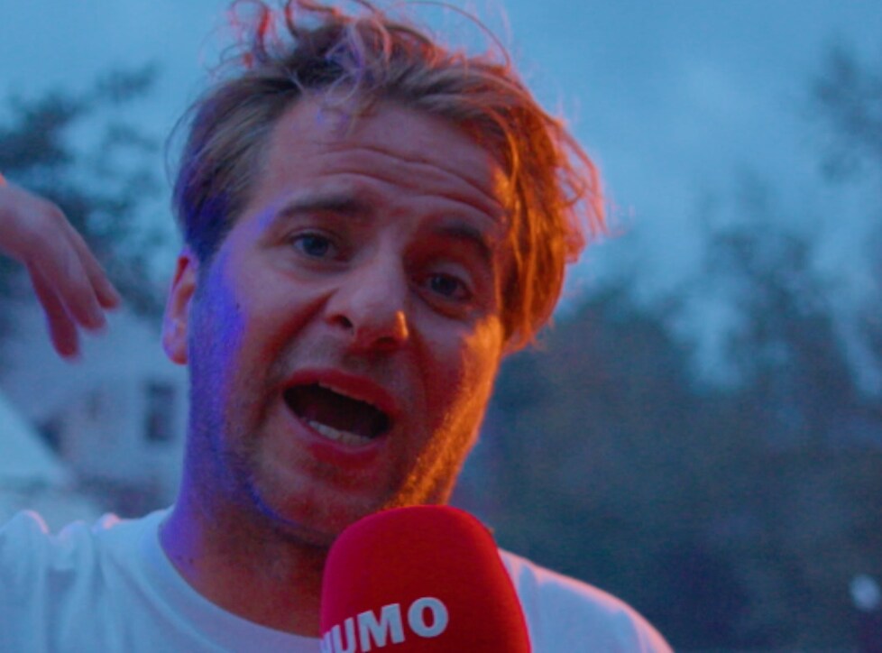 ‘Ik weet mijn eigen naam niet meer!’ Onze Man op Doel Festival Humo