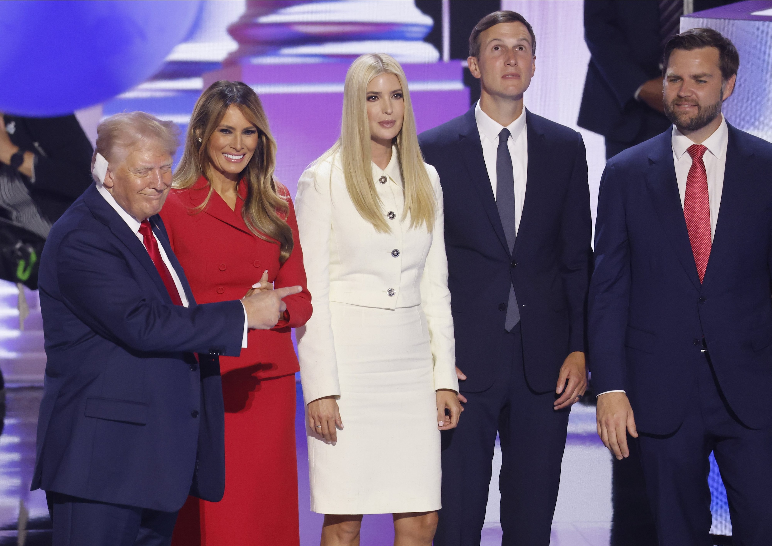 van-een-qanon-aanhangster-tot-een-vrouwenhatende-adviseur-met