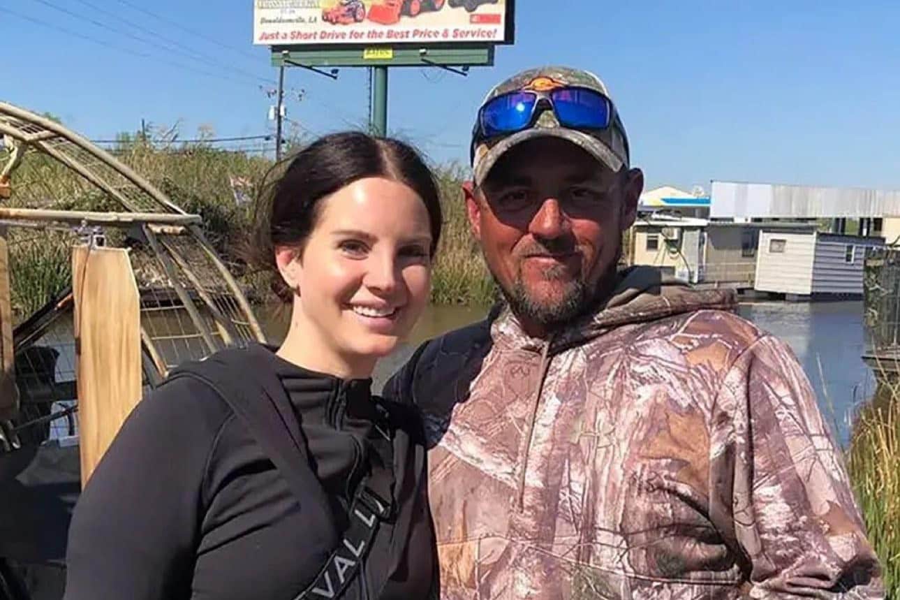 De onmogelijke liefde tussen Lana Del Rey en haar alligatorbootkapitein