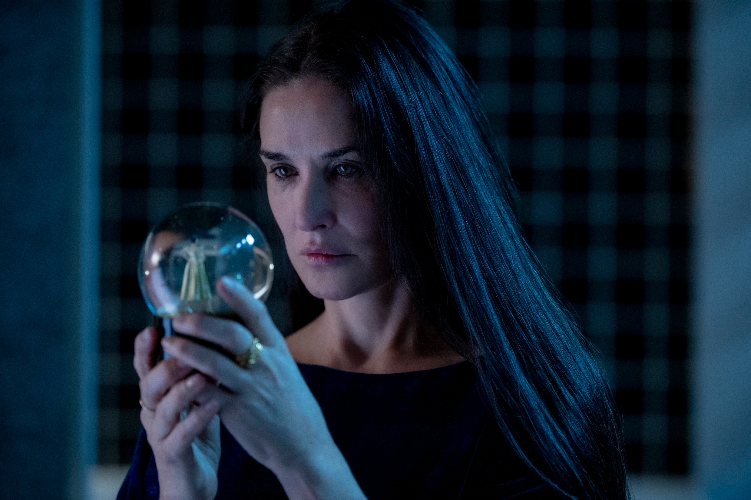 Demi Moore, ster van het weerzinwekkende ‘The Substance’ ‘Jezelf aanvaarden zoals je bent, het