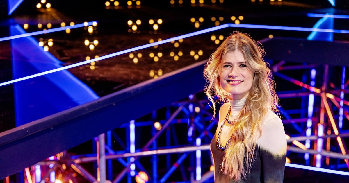 Eva De Roo ('Lift You Up'): 'Over mijn loon onderhandel ik zelf niet. Ik vind het heel ongemakkelijk om te zeggen dat ik meer waard ben'