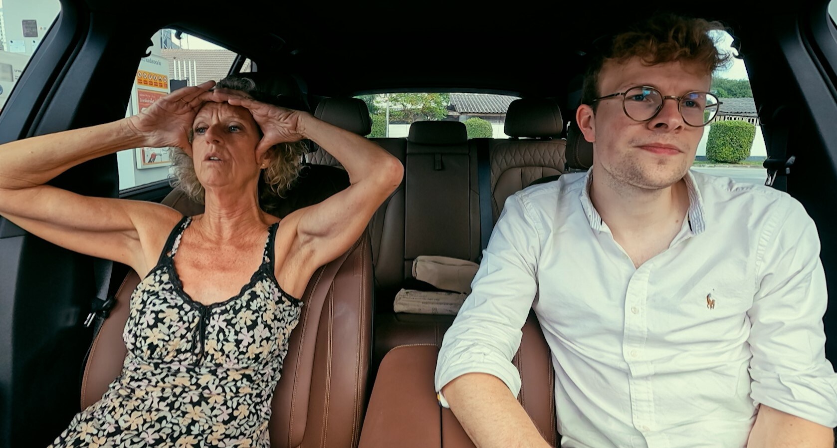 En plots begon Hilde te twerken tegen haar autostuur: dit was ...
