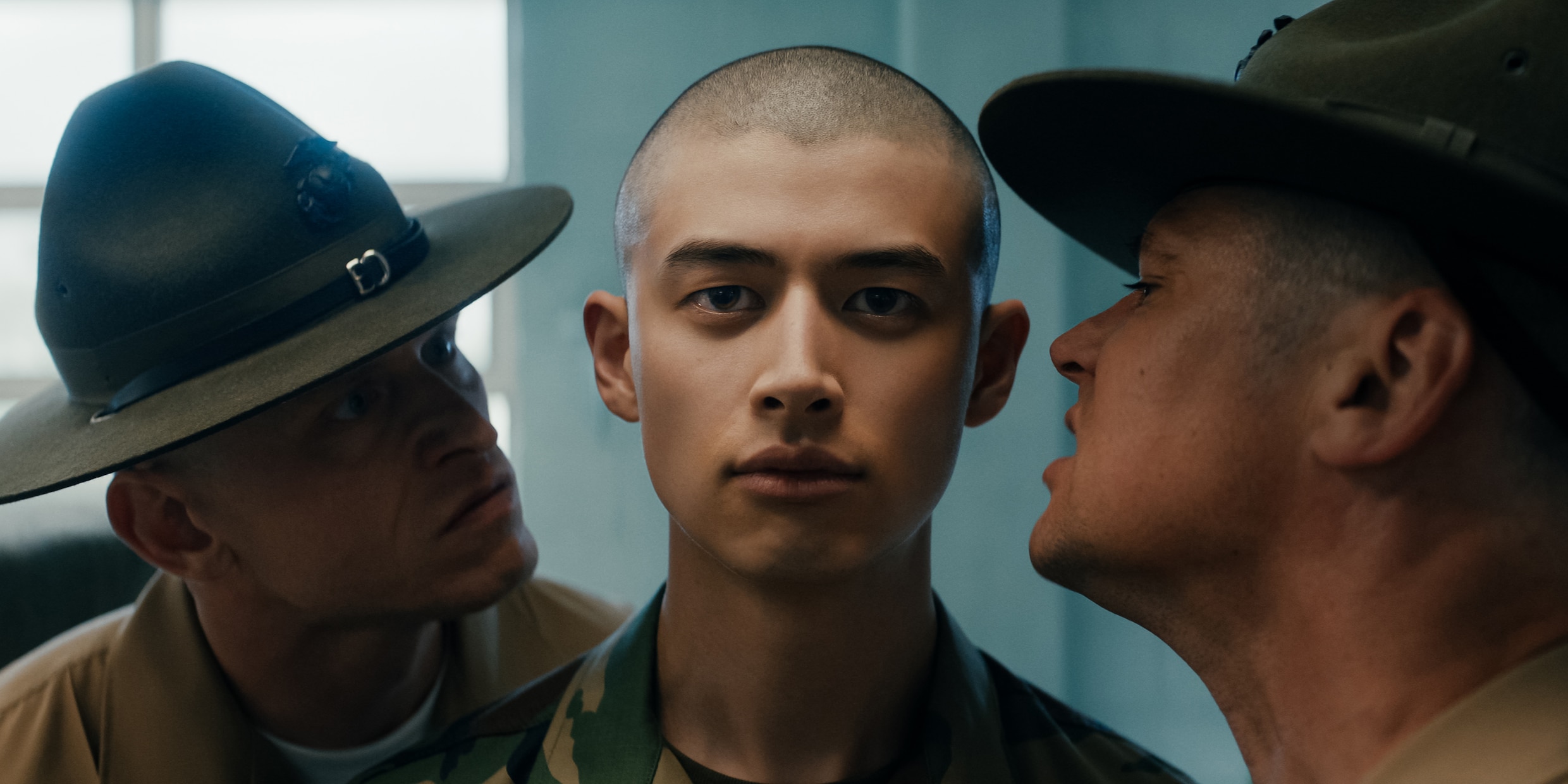 ‘Boots’ op Netflix is méér dan een serie over een homojongen in het ...