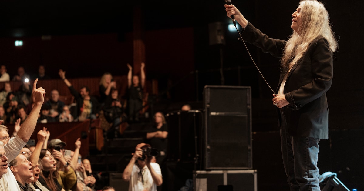 Een jong veulen in het Koninklijk Circus: Patti Smith eert 50 jaar ‘Horses’