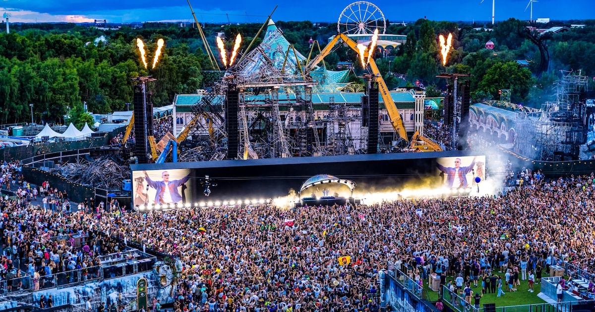 Uit de assen van het Tomorrowland-podium rees een kraan: ‘Alle vergunningen waren meteen in orde’
