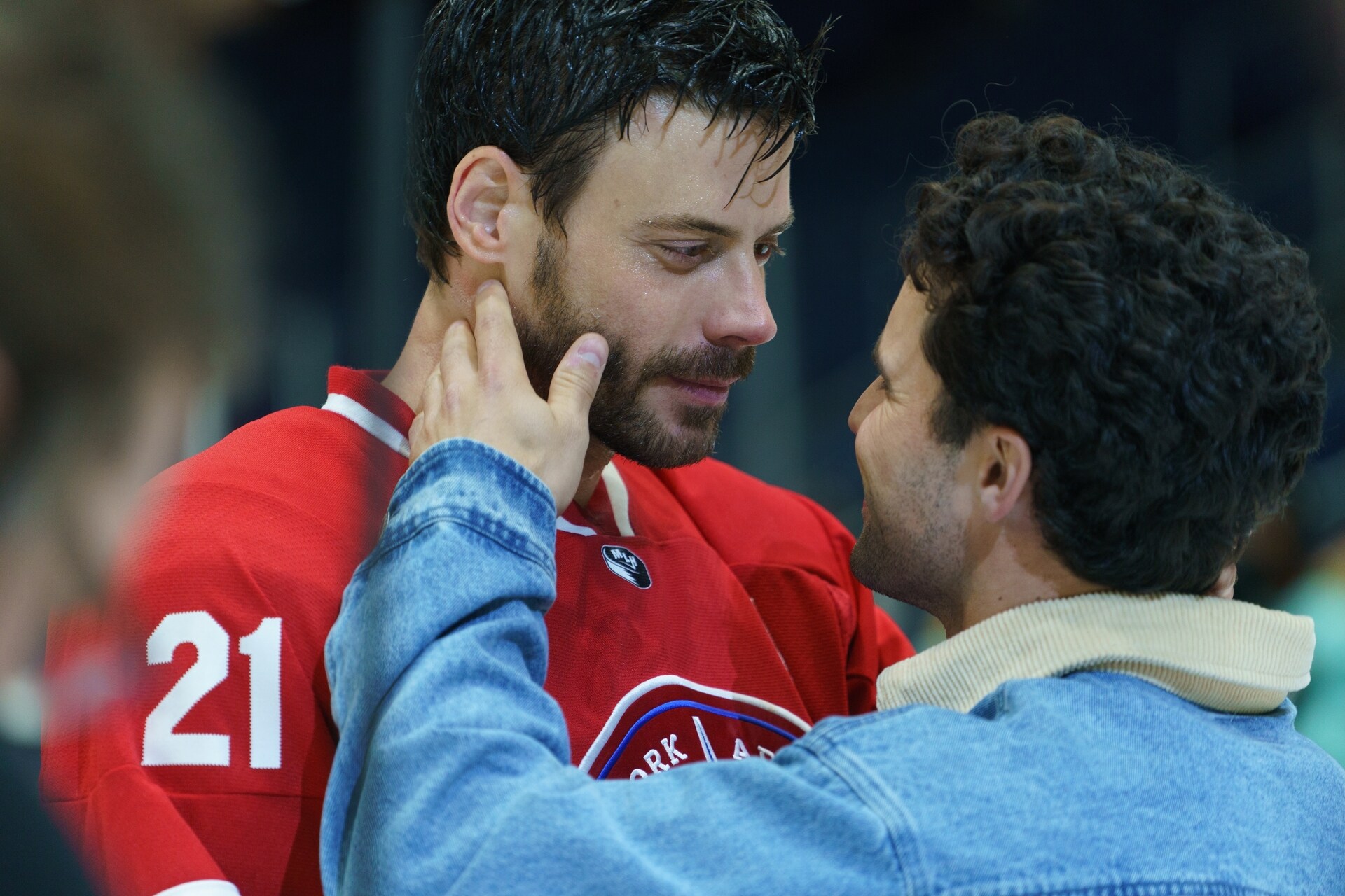 ‘Heated Rivalry’ op HBO Max begint als een wat oppervlakkige serie vol ...