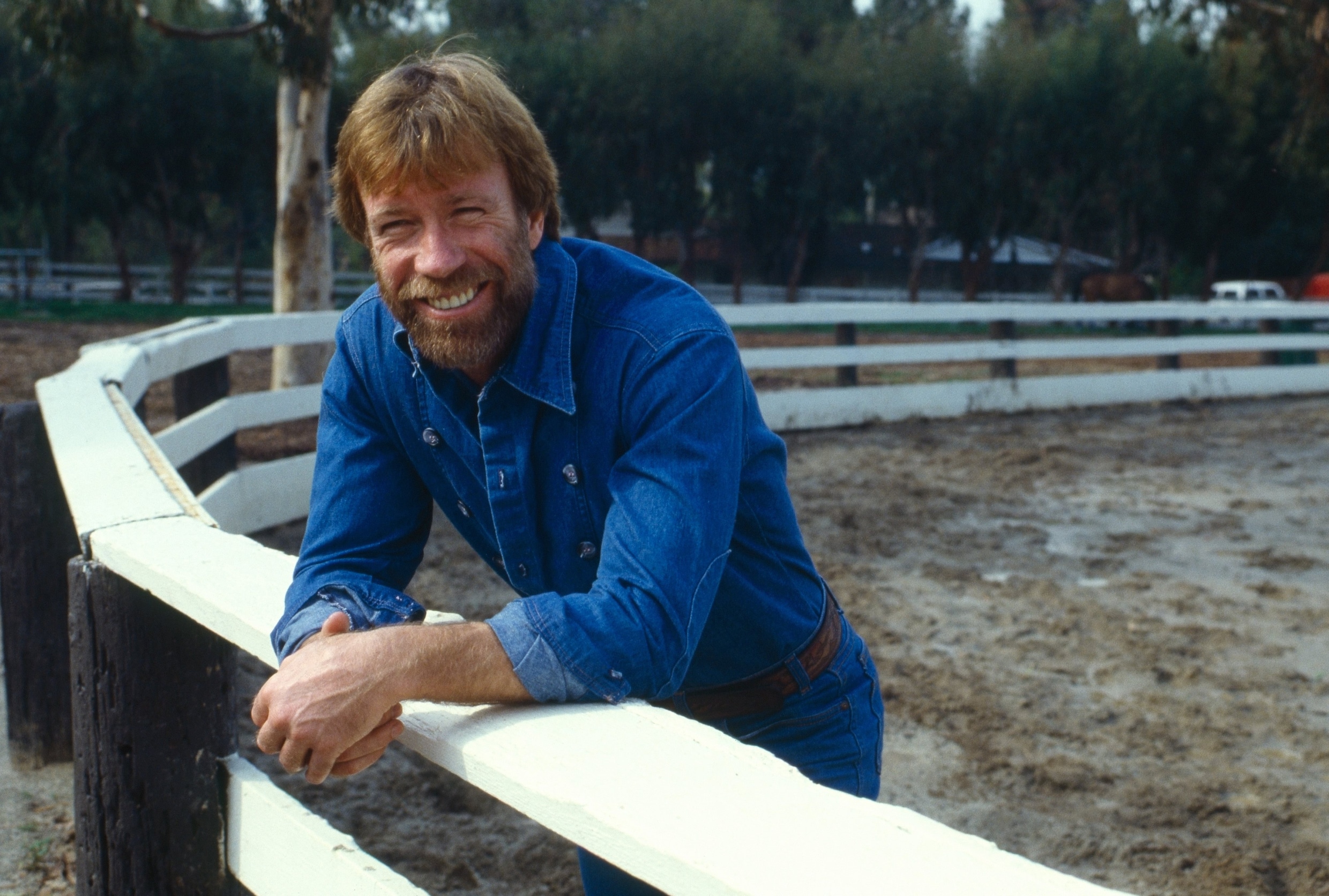 Chuck Norris, de vijf onvergetelijkste rollen: van ‘Walker, Texas ...